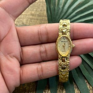 Vintage Waltham Gold Quartz Watch/ YWL270-136 / PC11/ SR527SW